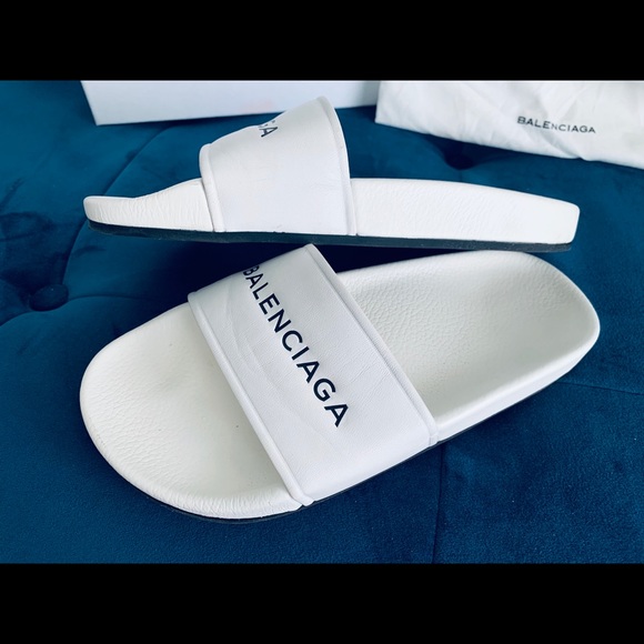 ❌SOLD💸❌BALENCIAGA - Picture 2 of 5